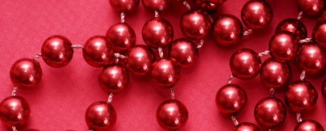 pink string beads